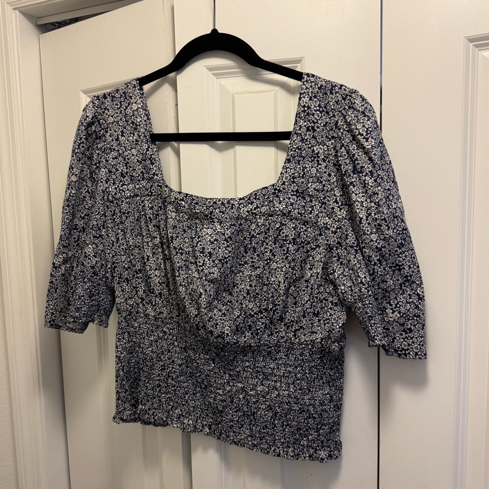 Universal Thread Square Neck Peasant Crop Top